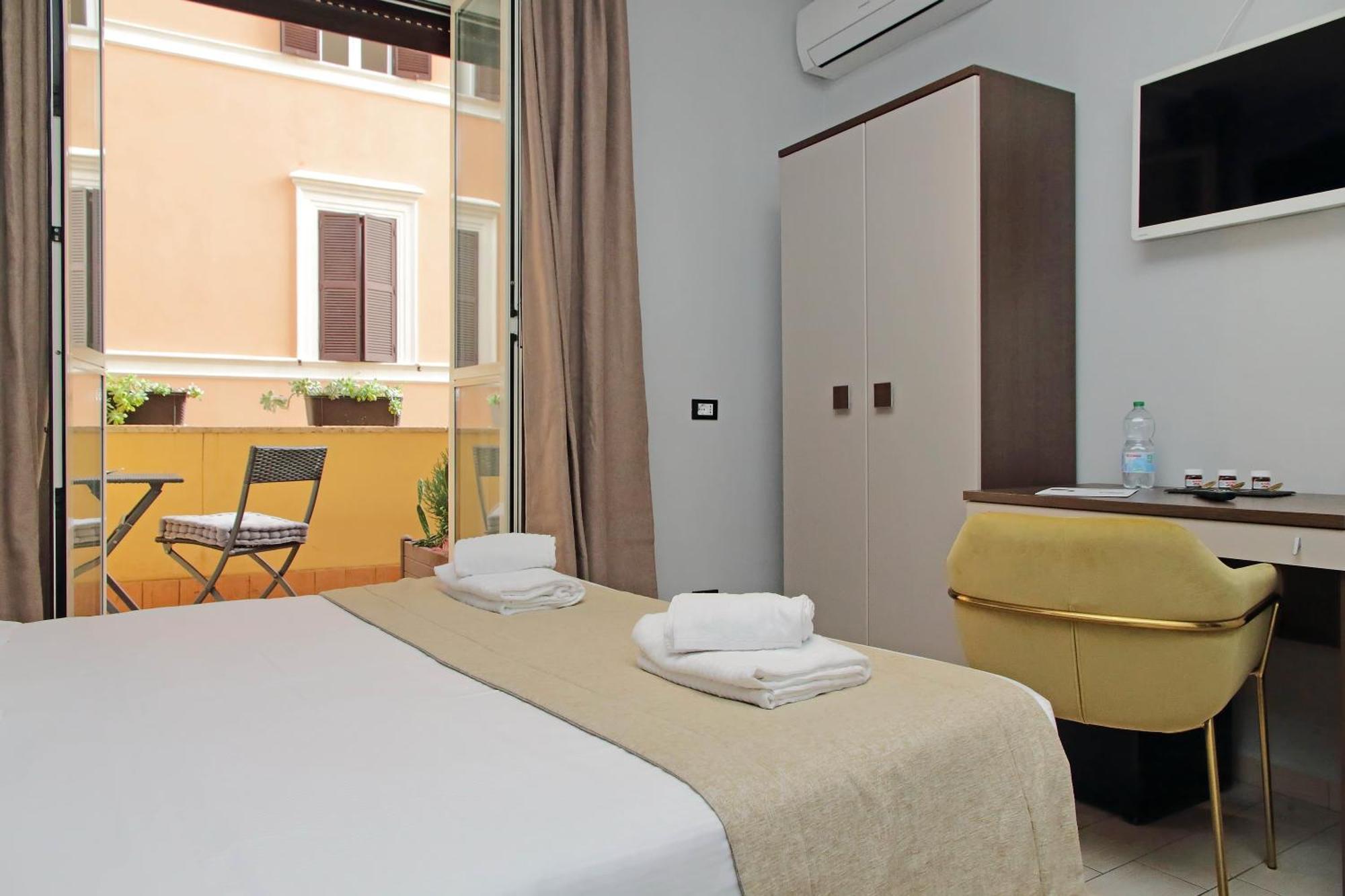 Roma Suite Centro Exterior photo